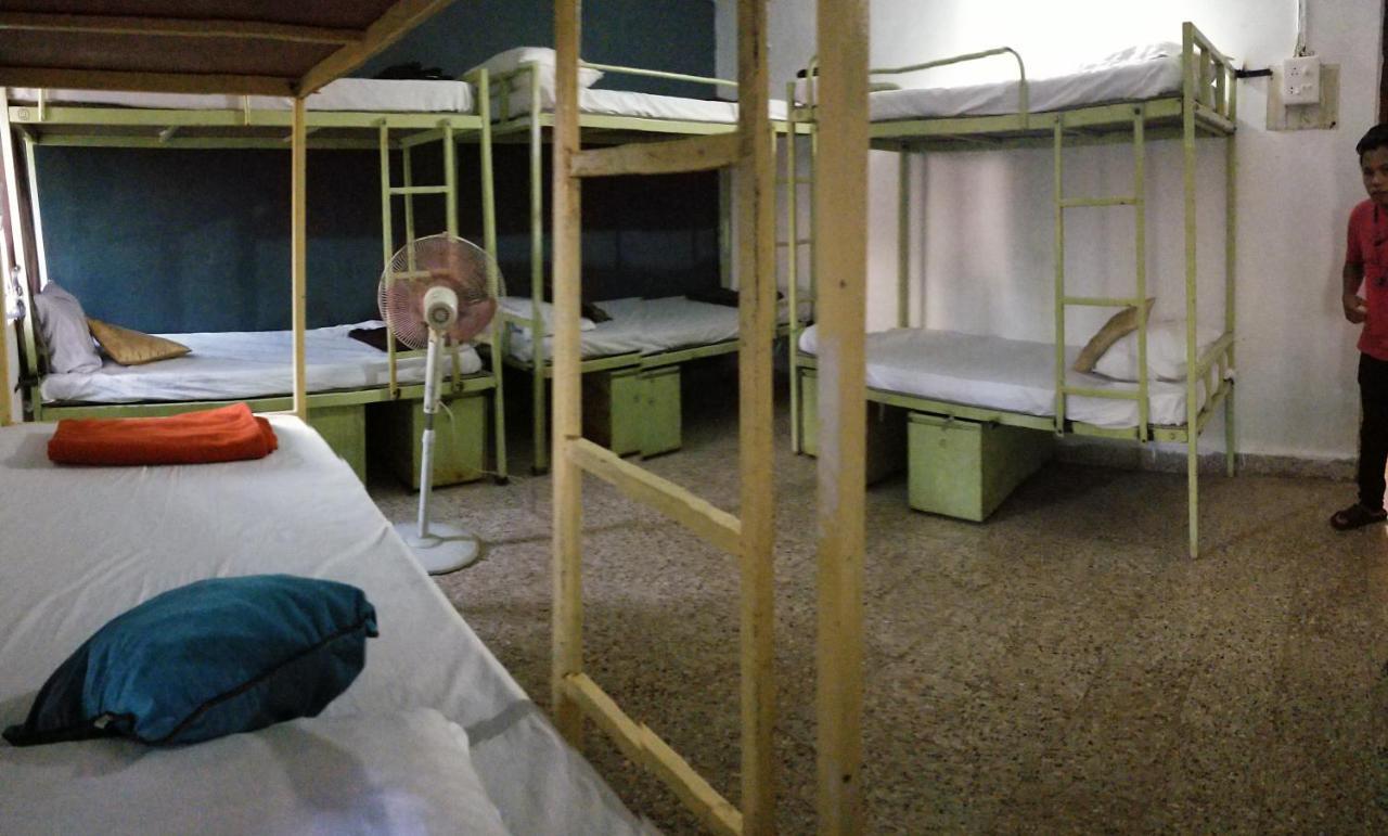 Monkey Mind Hostel Мадгаон Номер фото